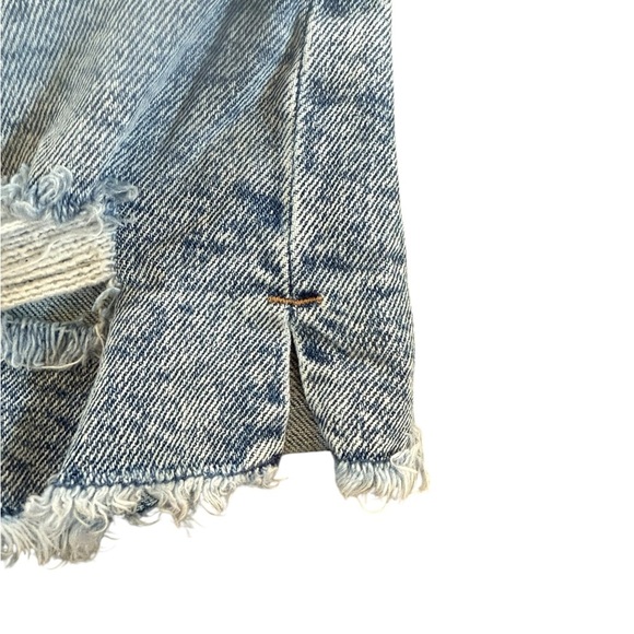 Celebrity Pink Juniors Acid Wash Distressed Blue Denim Shorts EUC Size 9/29 - Picture 6 of 14